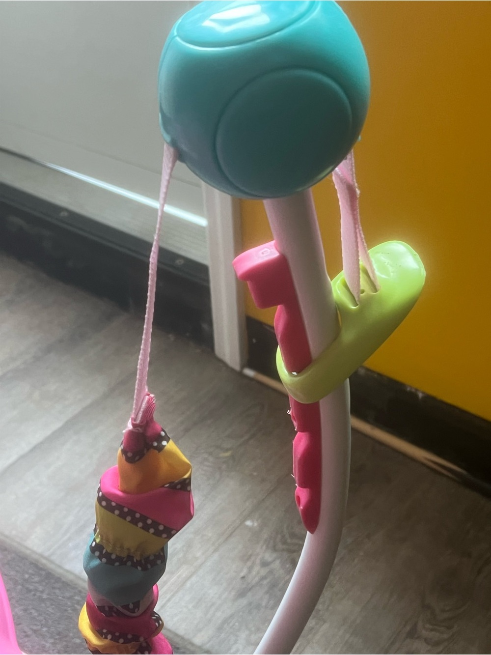 Minnie Mouse Baby Bouncer 6-12 months - Picture 7 of 7
